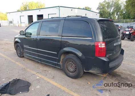 2010 Dodge Grand Caravan Sxt z USA, uszkodzony, nr VIN 2D4RN5DX4AR498274